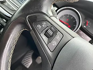 Used 2018 Vauxhall Astra Sri Black - Interior and Exterior details 16