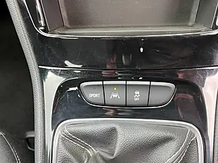 Used 2018 Vauxhall Astra Sri Black - Interior and Exterior details 17
