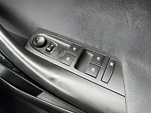 Used 2018 Vauxhall Astra Sri Black - Interior and Exterior details 19