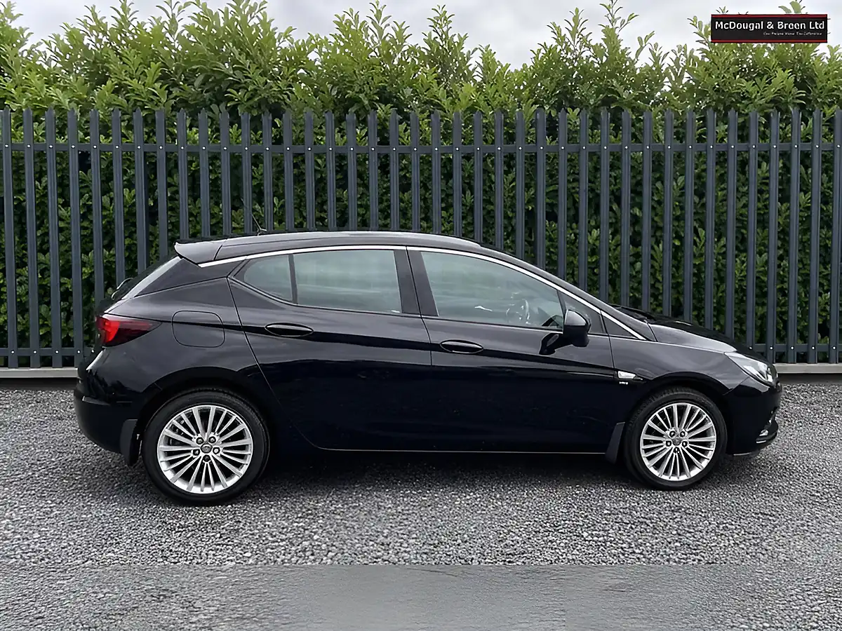 Used 2018 Vauxhall Astra Sri Black - Interior and Exterior details 6