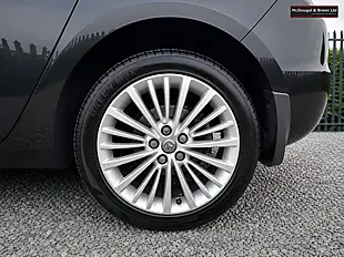 Used 2018 Vauxhall Astra Sri Black - Interior and Exterior details 9