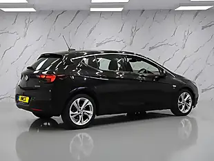 Used 2018 Vauxhall Astra Sri Black - Interior and Exterior details 5