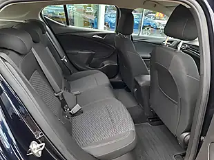 Used 2018 Vauxhall Astra Sri Blue - Interior and Exterior details 11