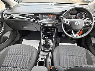 Used 2018 Vauxhall Astra Sri Blue - Interior and Exterior details 12