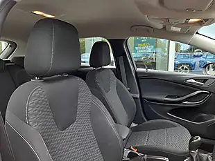 Used 2018 Vauxhall Astra Sri Blue - Interior and Exterior details 14