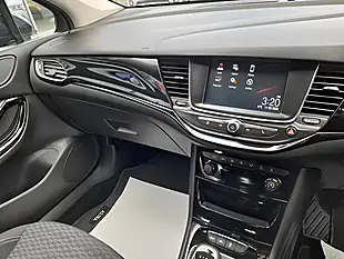Used 2018 Vauxhall Astra Sri Blue - Interior and Exterior details 16