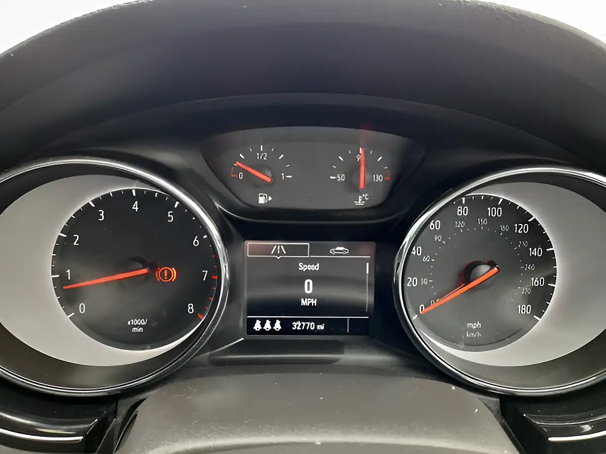 Used 2018 Vauxhall Astra Sri Blue - Interior and Exterior details 18