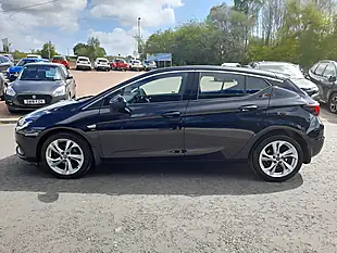 Used 2018 Vauxhall Astra Sri Blue - Interior and Exterior details 5