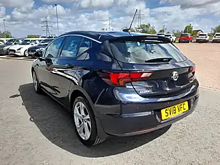 Used 2018 Vauxhall Astra Sri Blue - Interior and Exterior details 6