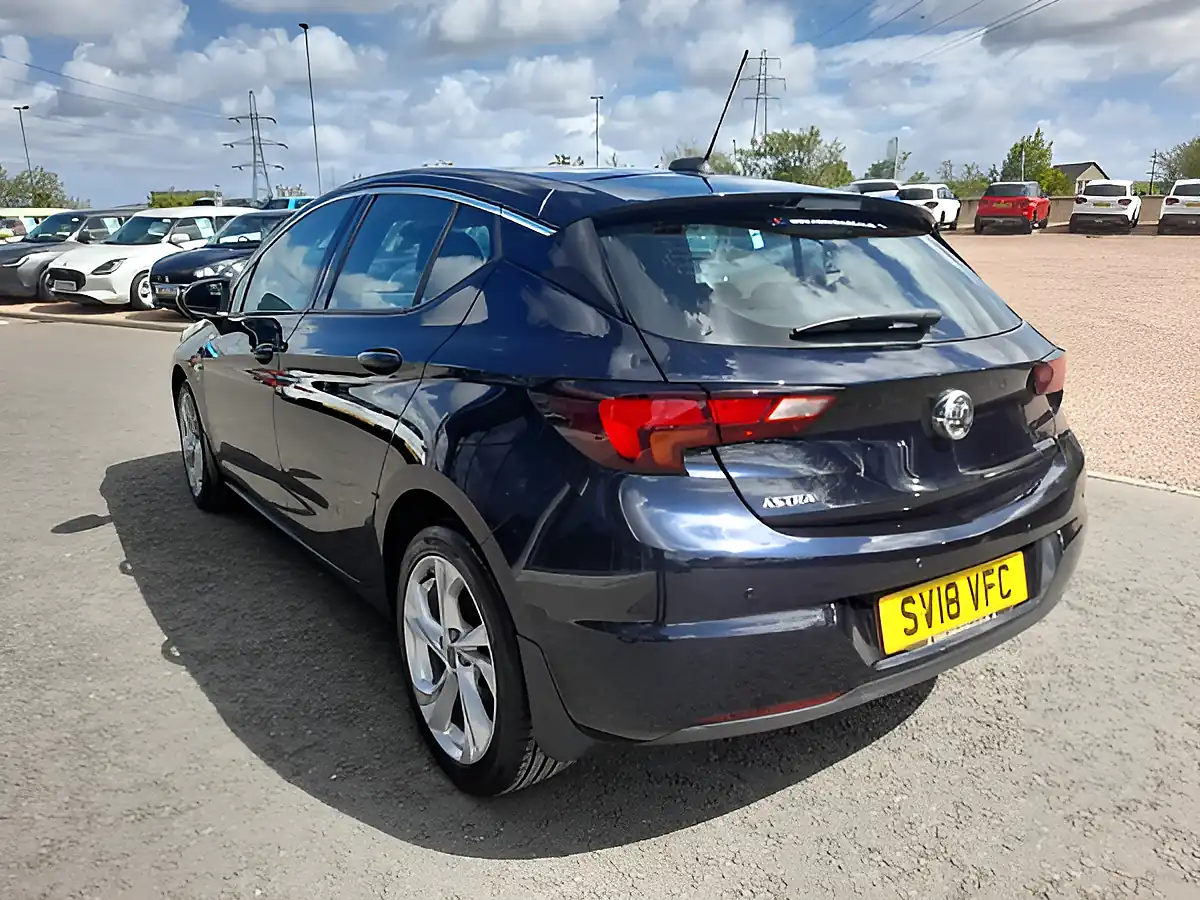 Used 2018 Vauxhall Astra Sri Blue - Interior and Exterior details 6