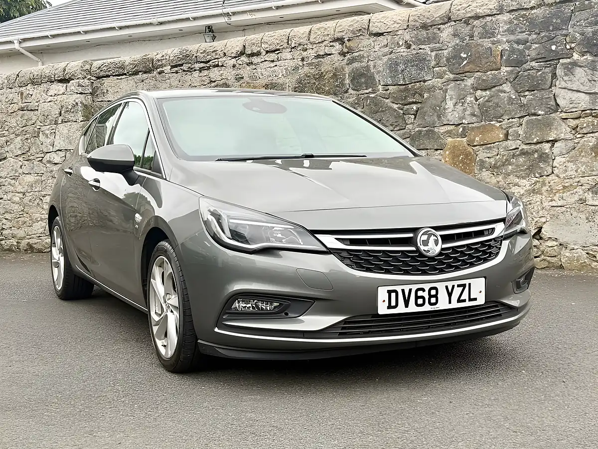 Used 2018 Vauxhall Astra Sri Grey - Interior and Exterior details 10