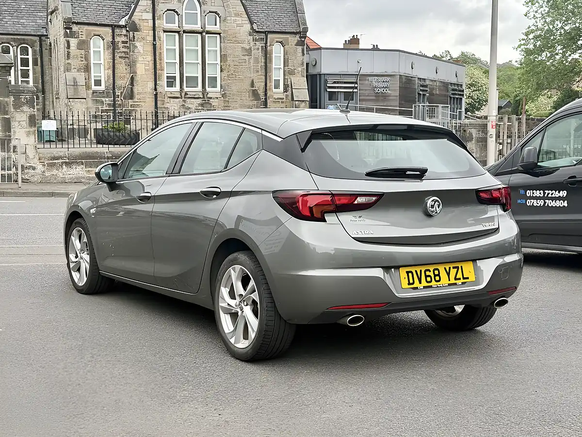 Used 2018 Vauxhall Astra Sri Grey - Interior and Exterior details 12