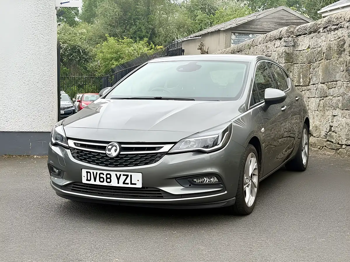 Used 2018 Vauxhall Astra Sri Grey - Interior and Exterior details 17