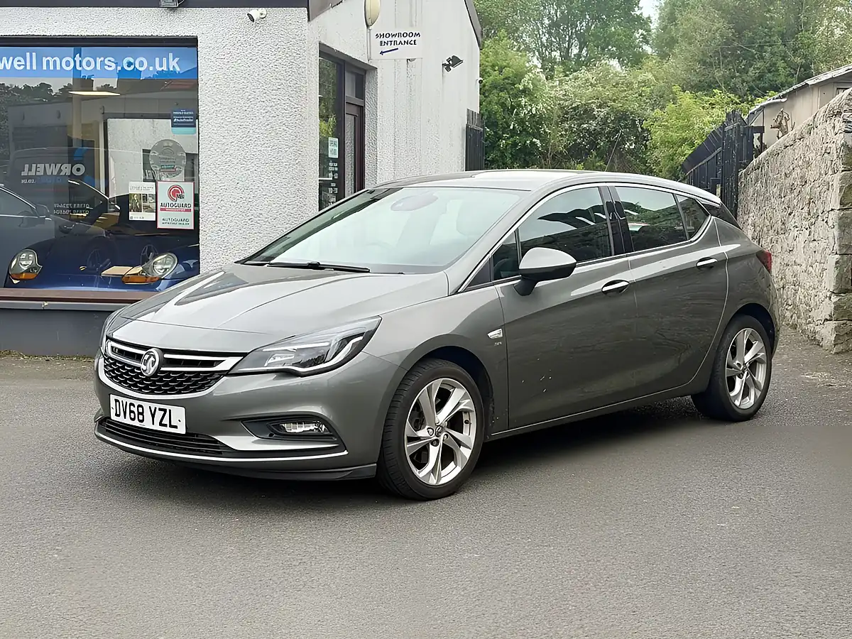 Used 2018 Vauxhall Astra Sri Grey - Interior and Exterior details 18