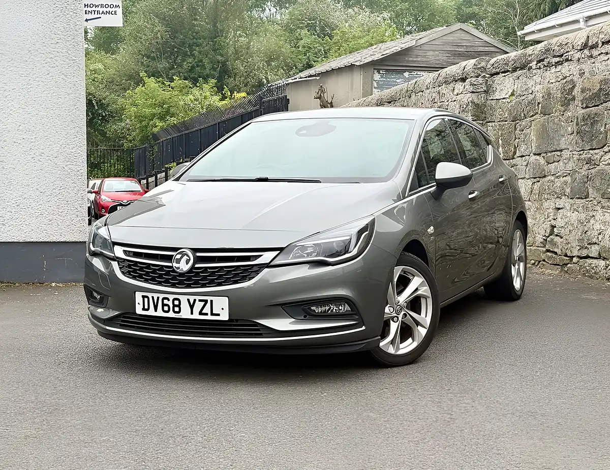 Used 2018 Vauxhall Astra Sri Grey - Interior and Exterior details 4