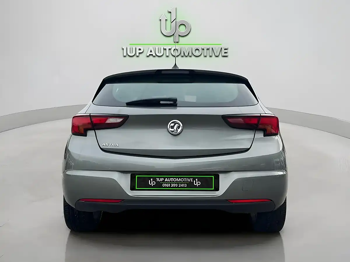 Used 2018 Vauxhall Astra Sri Grey - Interior and Exterior details 3