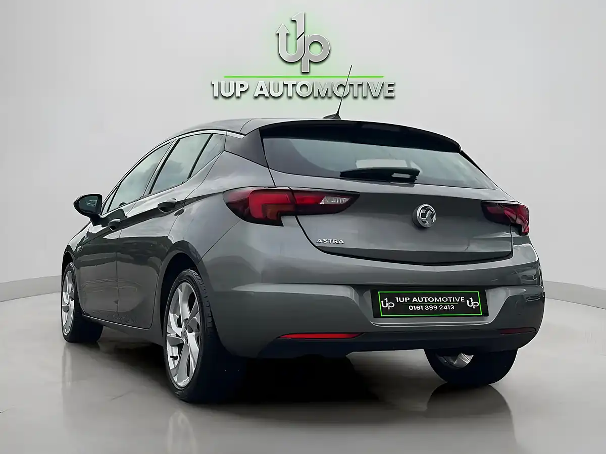 Used 2018 Vauxhall Astra Sri Grey - Interior and Exterior details 5