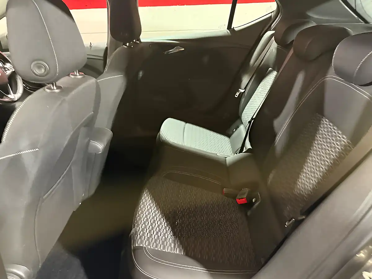 Used 2018 Vauxhall Astra Sri Grey - Interior and Exterior details 12