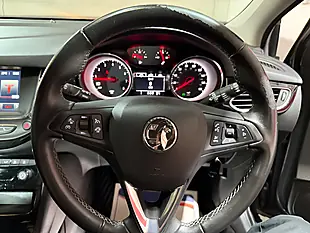 Used 2018 Vauxhall Astra Sri Grey - Interior and Exterior details 17