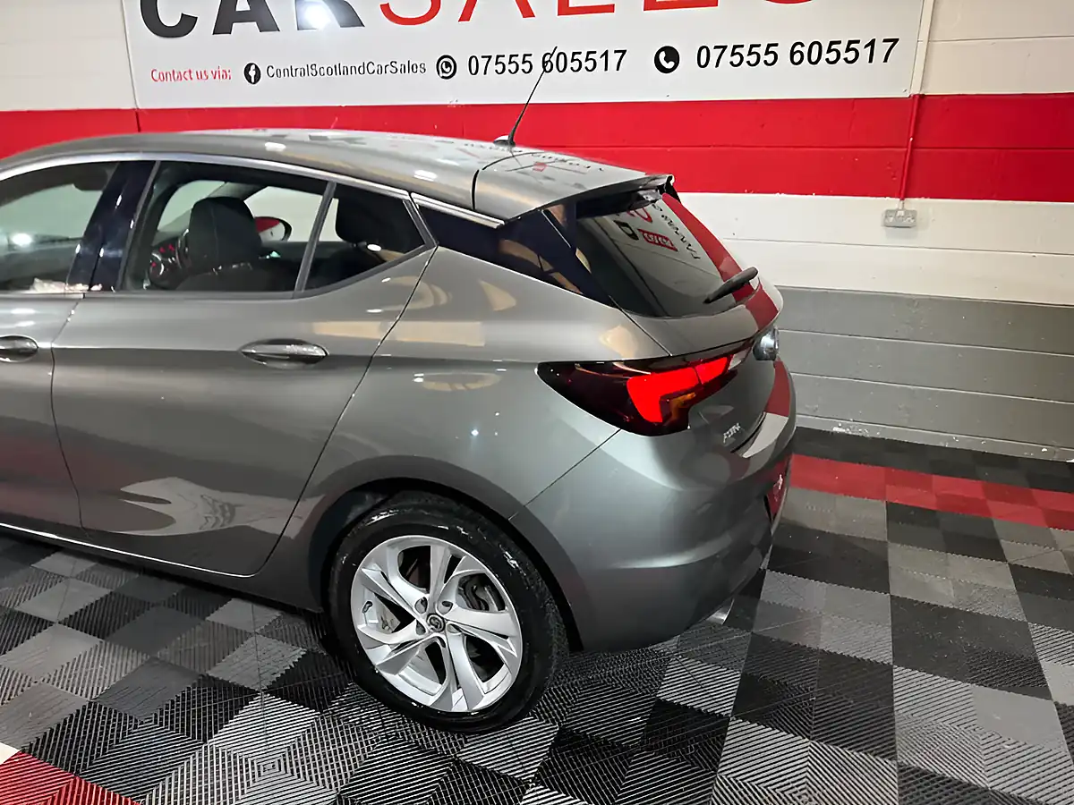 Used 2018 Vauxhall Astra Sri Grey - Interior and Exterior details 19