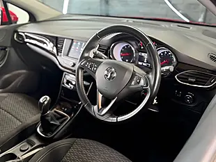 Used 2018 Vauxhall Astra Sri Lava Red - Interior and Exterior details 14