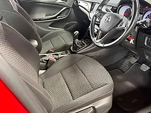 Used 2018 Vauxhall Astra Sri Lava Red - Interior and Exterior details 15