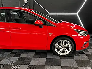 Used 2018 Vauxhall Astra Sri Lava Red - Interior and Exterior details 17