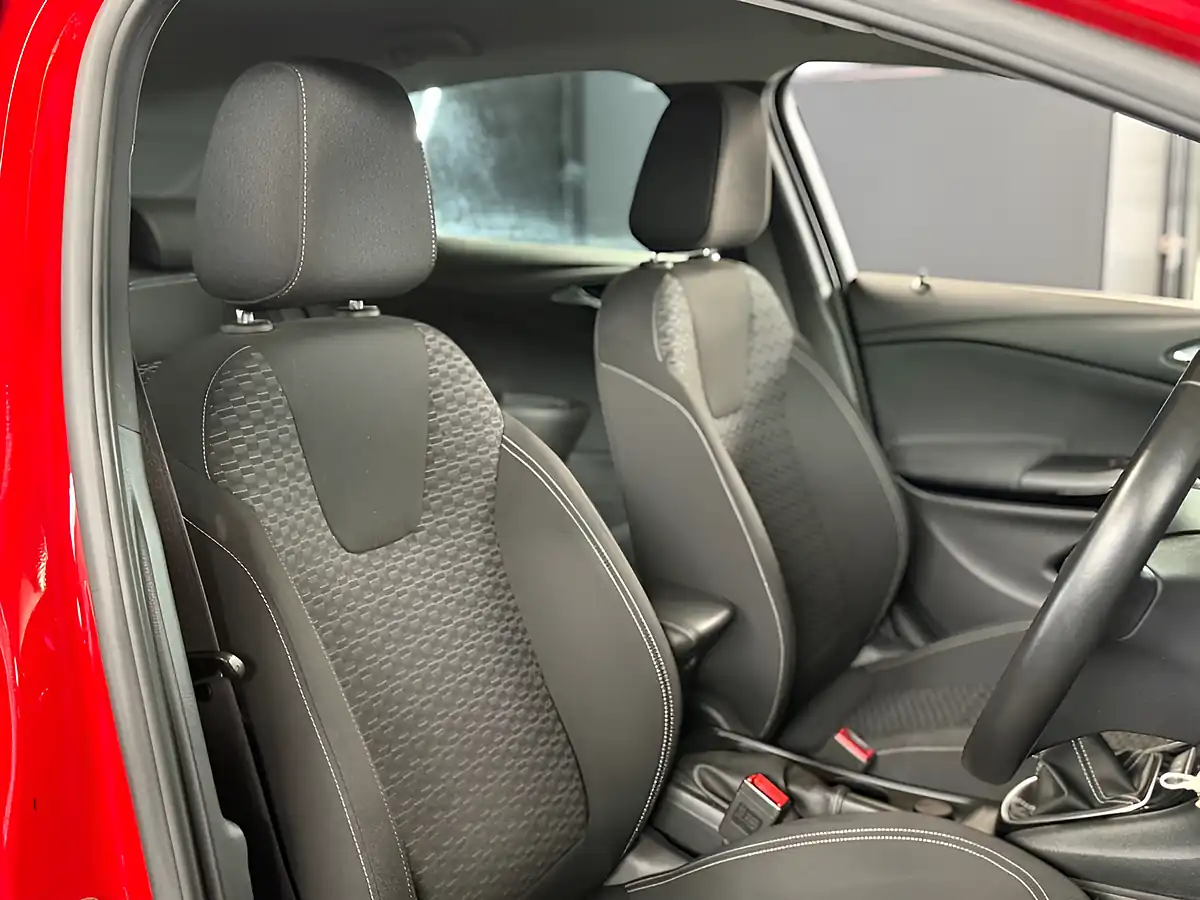 Used 2018 Vauxhall Astra Sri Lava Red - Interior and Exterior details 18