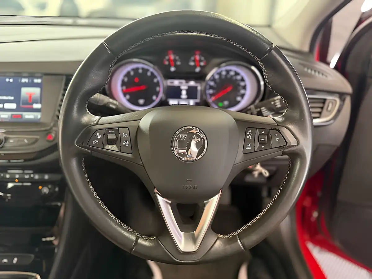 Used 2018 Vauxhall Astra Sri Lava Red - Interior and Exterior details 4