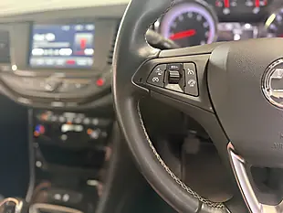 Used 2018 Vauxhall Astra Sri Lava Red - Interior and Exterior details 5