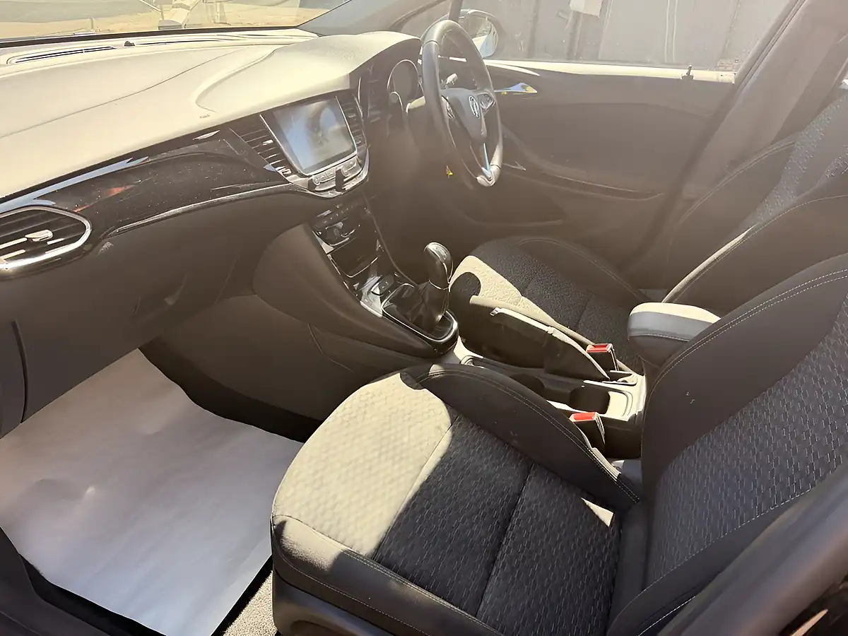 Used 2018 Vauxhall Astra Sri Nav Black - Interior and Exterior details 10