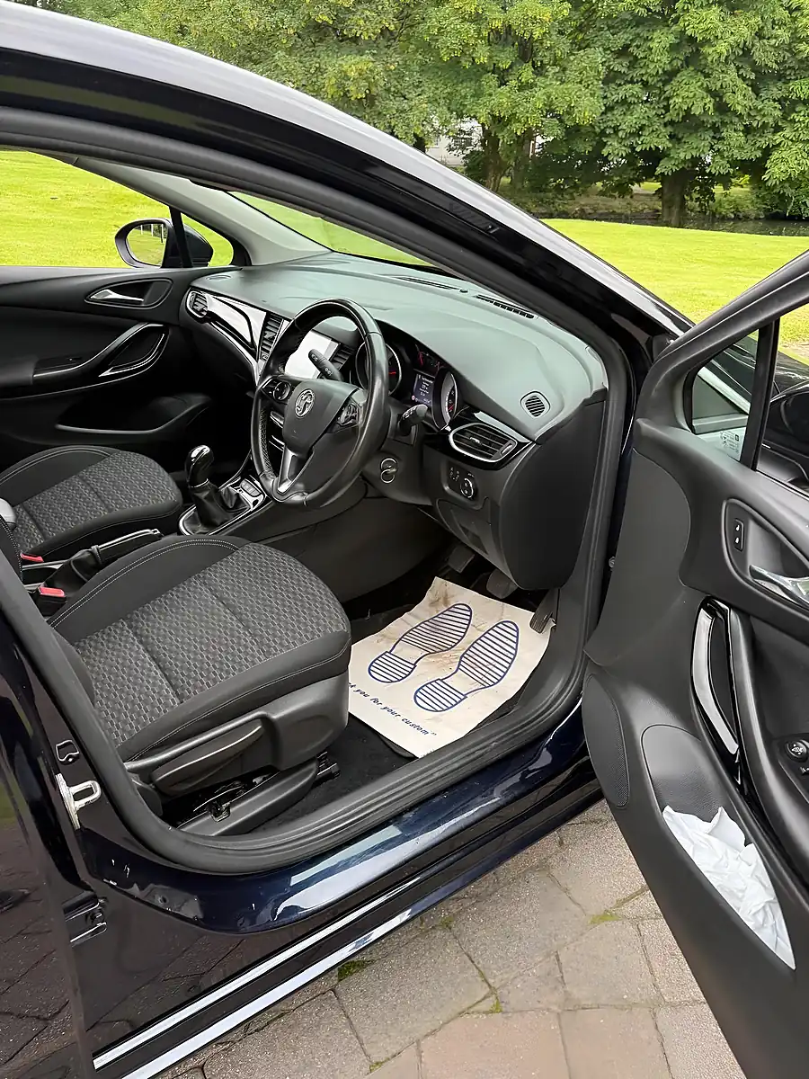 Used 2018 Vauxhall Astra Sri Nav Blue - Interior and Exterior details 14