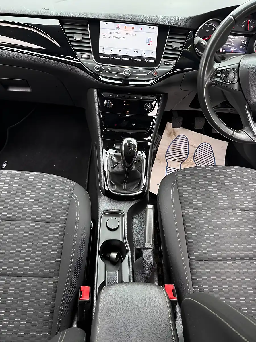 Used 2018 Vauxhall Astra Sri Nav Blue - Interior and Exterior details 17