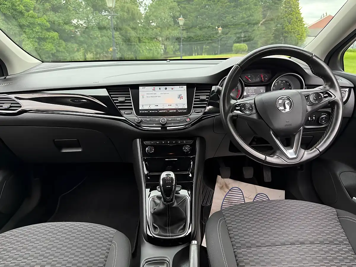 Used 2018 Vauxhall Astra Sri Nav Blue - Interior and Exterior details 19