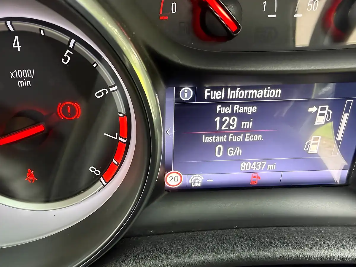 Used 2018 Vauxhall Astra Sri Nav Blue - Interior and Exterior details 20
