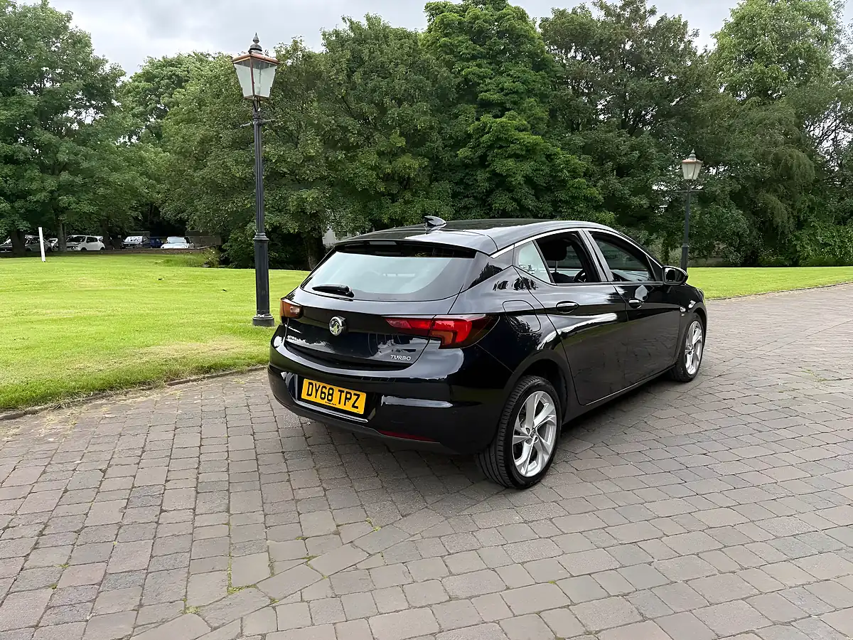 Used 2018 Vauxhall Astra Sri Nav Blue - Interior and Exterior details 4