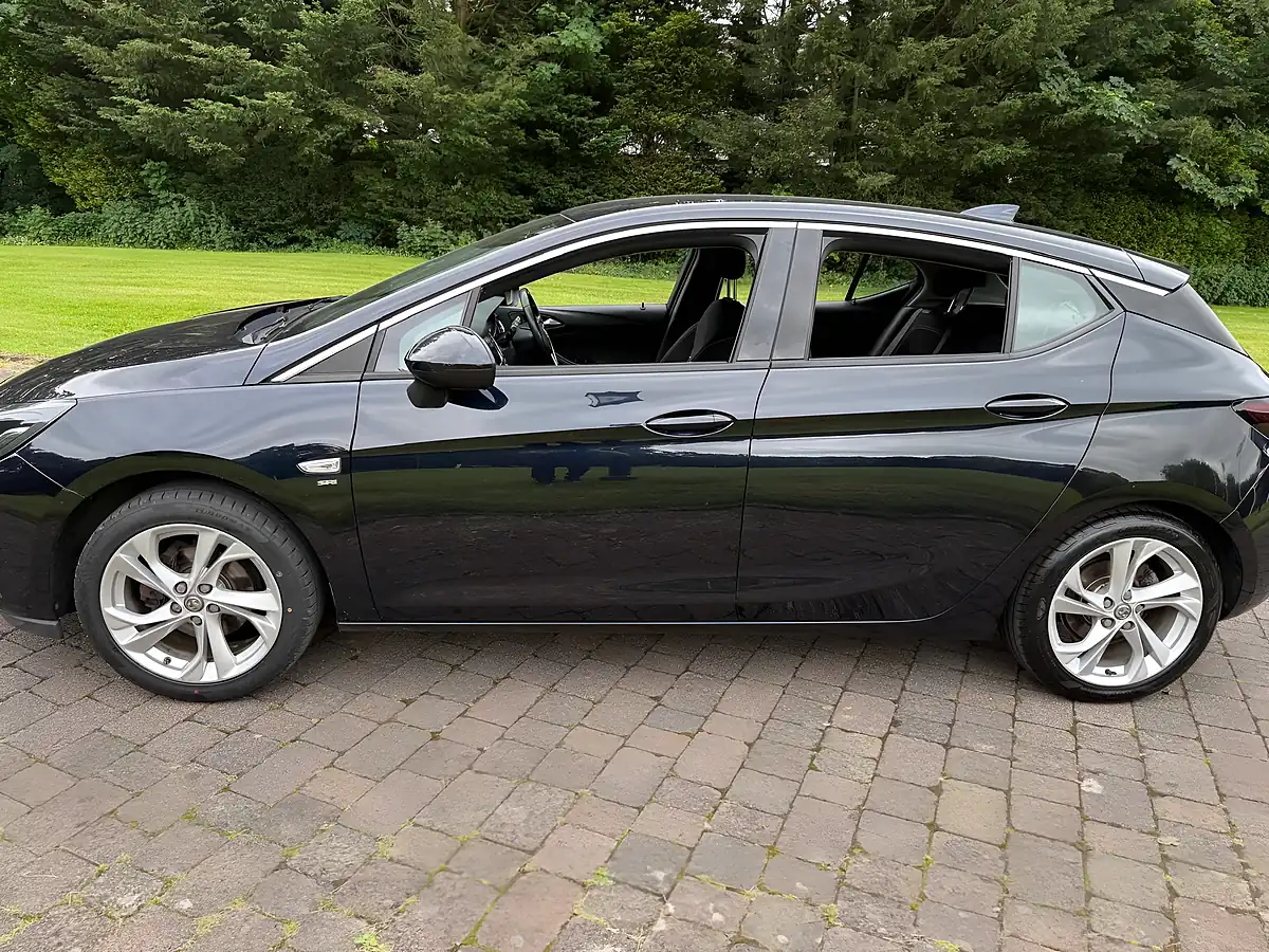 Used 2018 Vauxhall Astra Sri Nav Blue - Interior and Exterior details 7