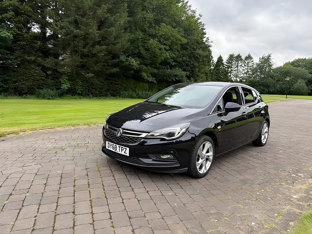 Used 2018 Vauxhall Astra Sri Nav Blue - Interior and Exterior details 8