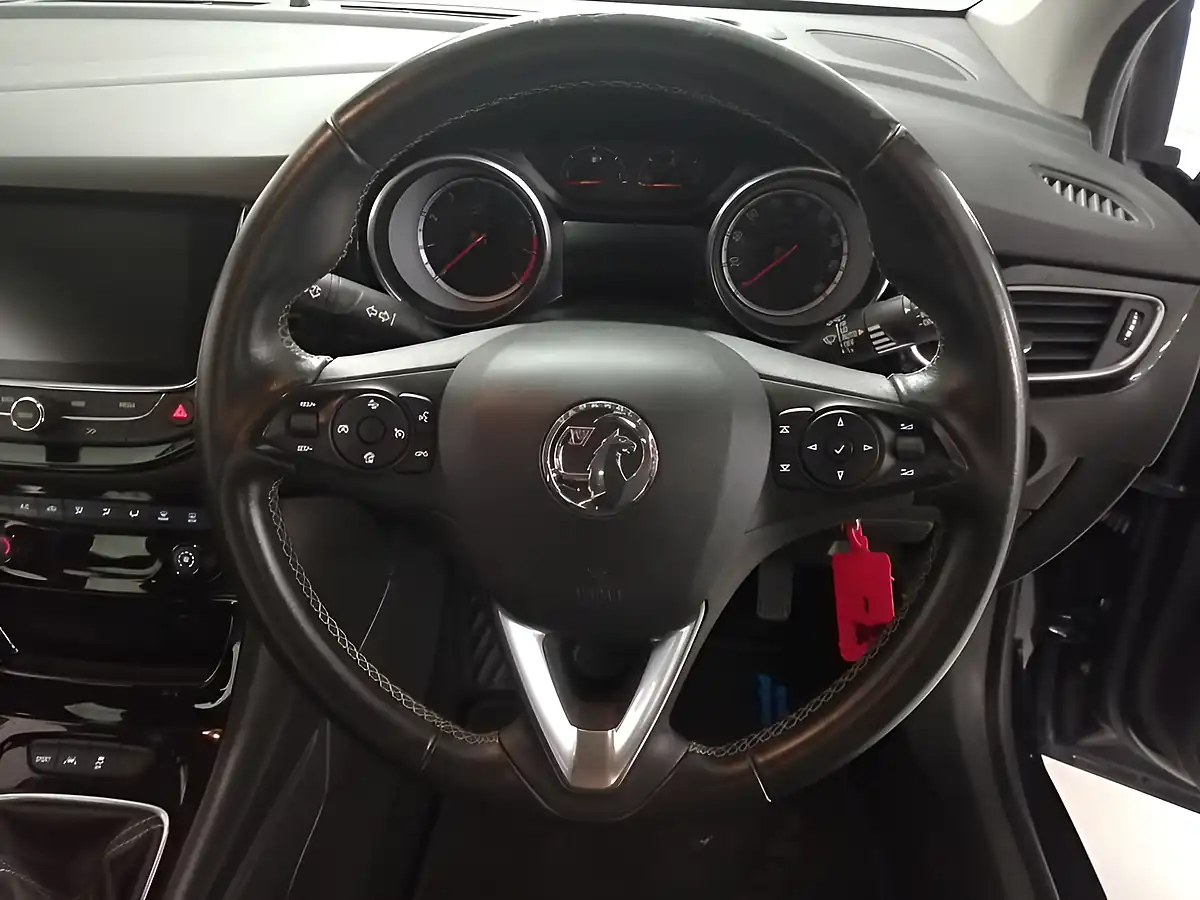 Used 2018 Vauxhall Astra Sri Nav Dark Moon Blue - Interior and Exterior details 13