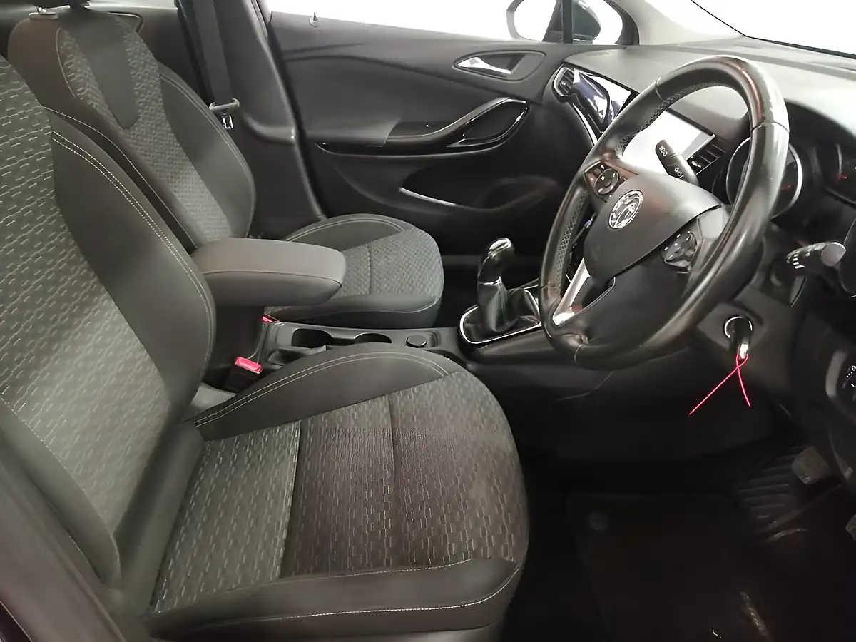 Used 2018 Vauxhall Astra Sri Nav Dark Moon Blue - Interior and Exterior details 14
