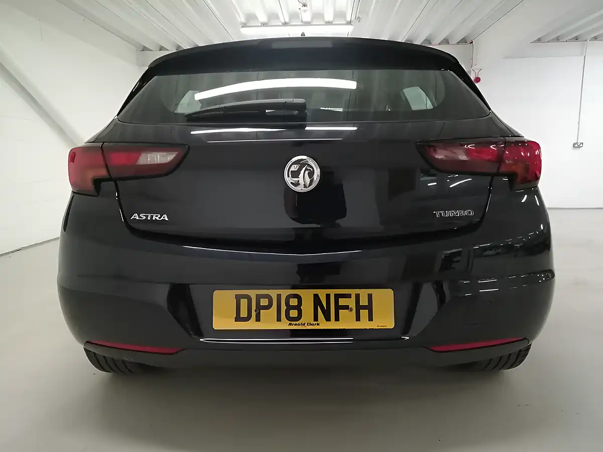 Used 2018 Vauxhall Astra Sri Nav Dark Moon Blue - Interior and Exterior details 17