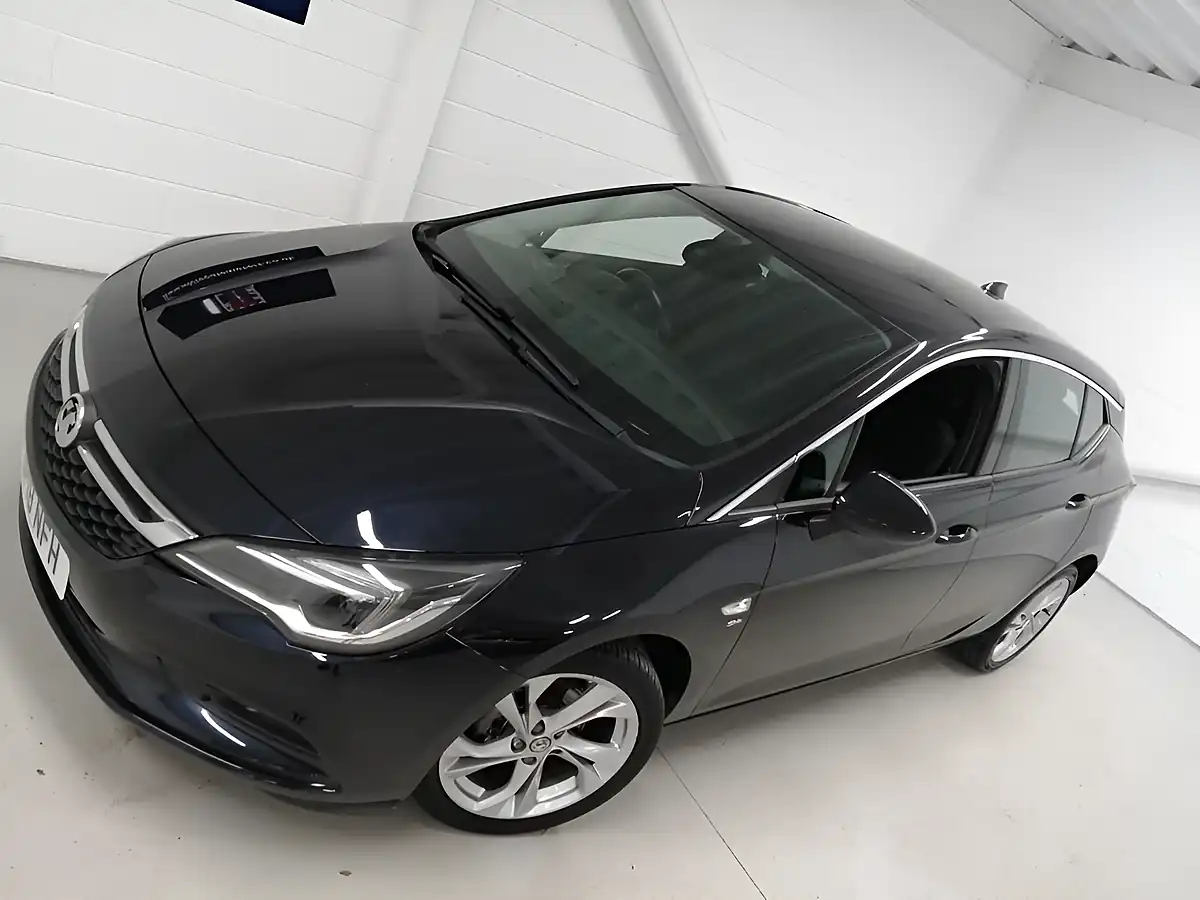 Used 2018 Vauxhall Astra Sri Nav Dark Moon Blue - Interior and Exterior details 4