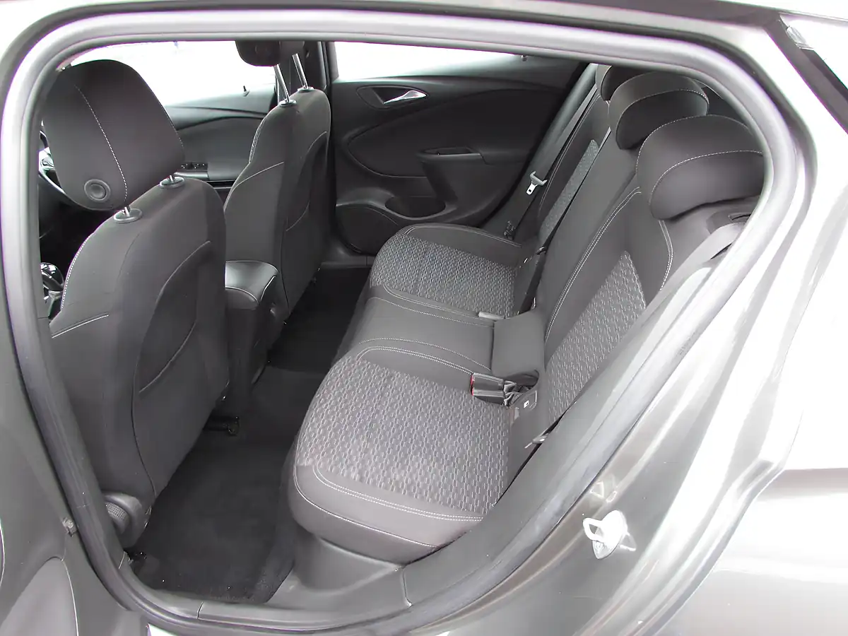 Used 2018 Vauxhall Astra Sri Nav Grey - Interior and Exterior details 10