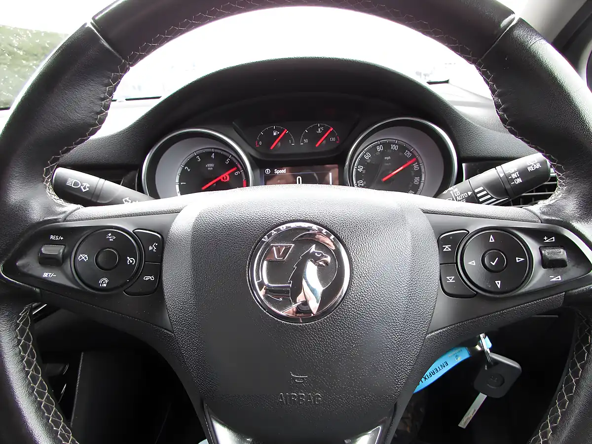 Used 2018 Vauxhall Astra Sri Nav Grey - Interior and Exterior details 12