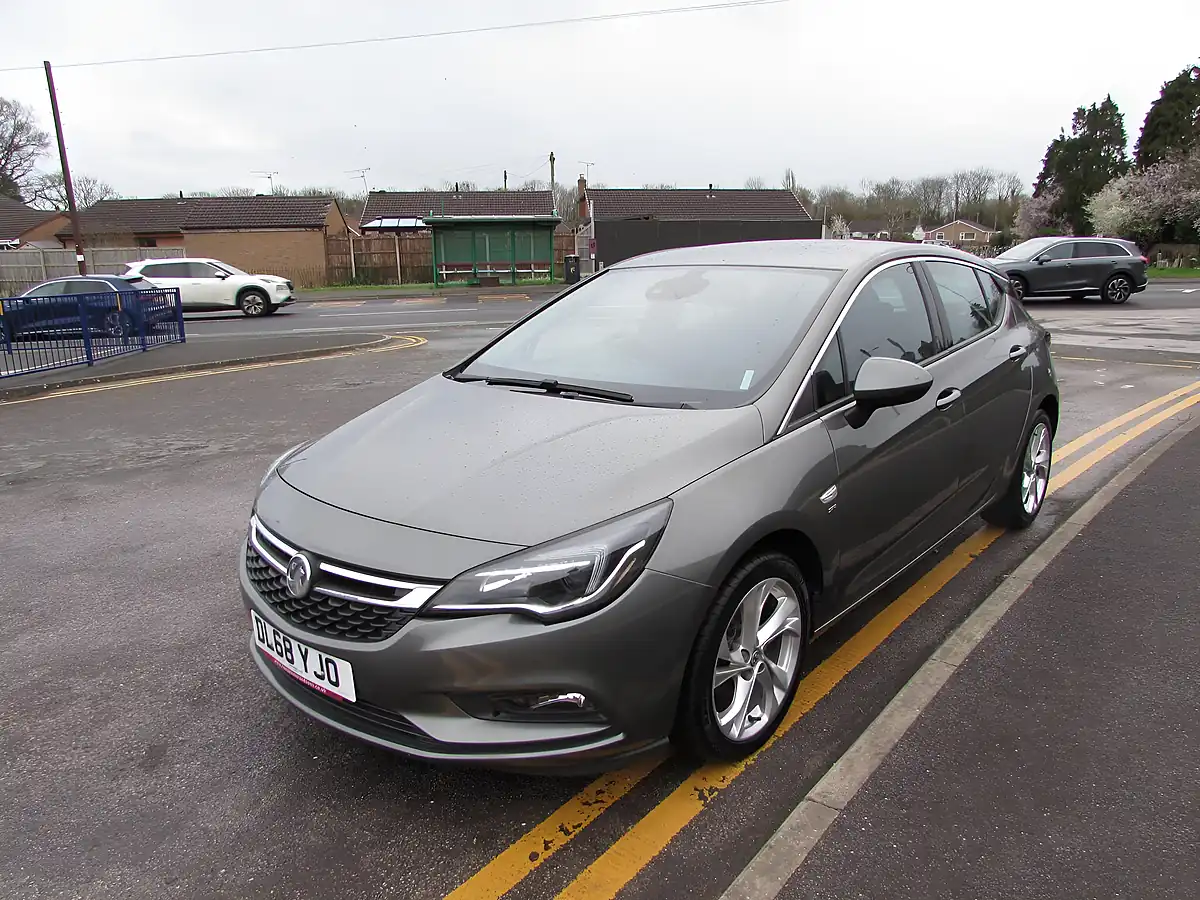 Used 2018 Vauxhall Astra Sri Nav Grey - Interior and Exterior details 3