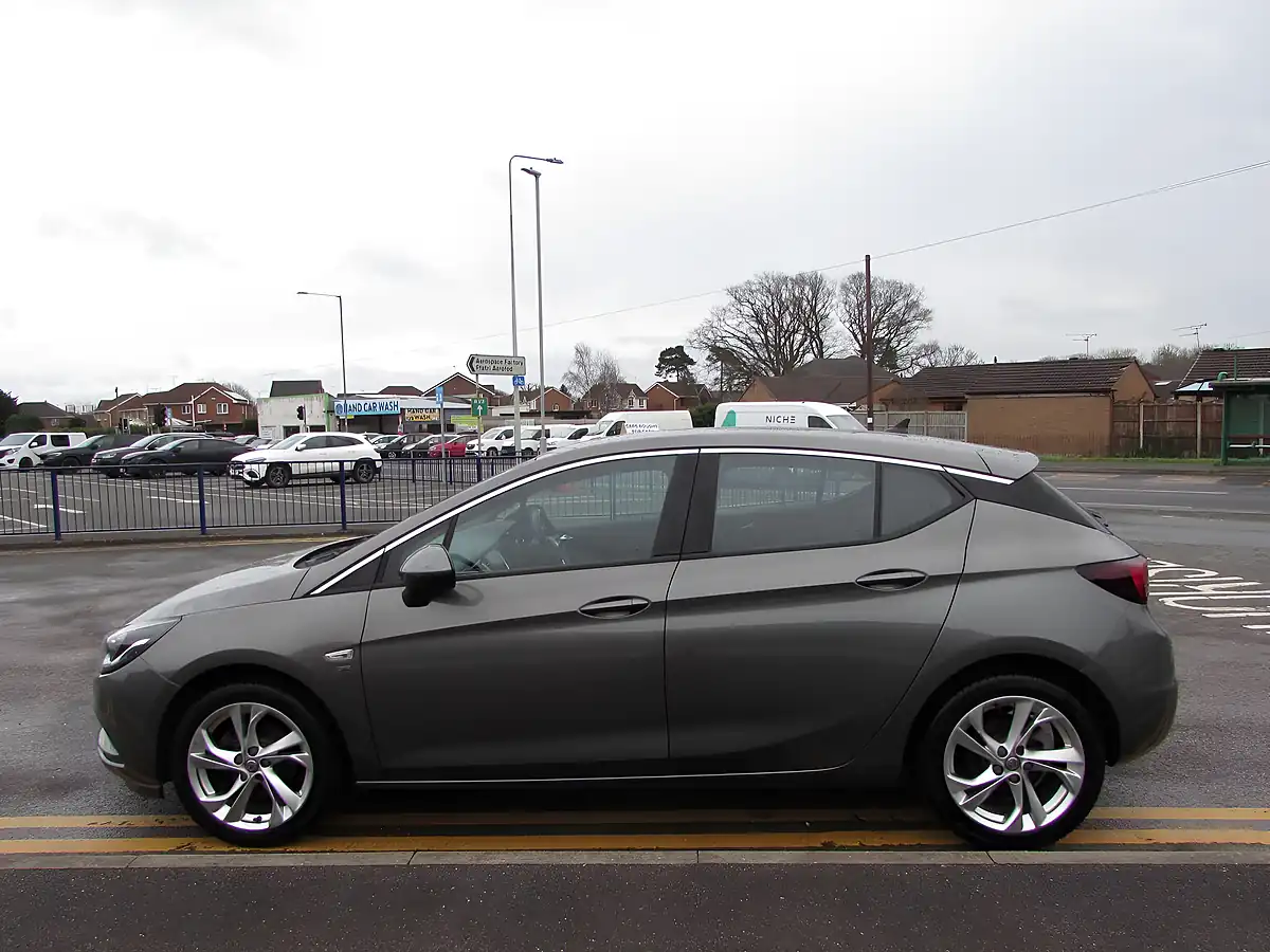 Used 2018 Vauxhall Astra Sri Nav Grey - Interior and Exterior details 4