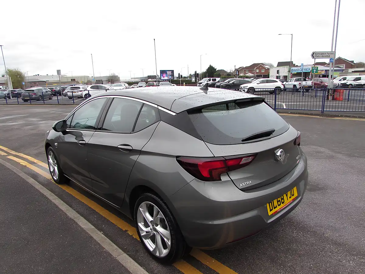 Used 2018 Vauxhall Astra Sri Nav Grey - Interior and Exterior details 5