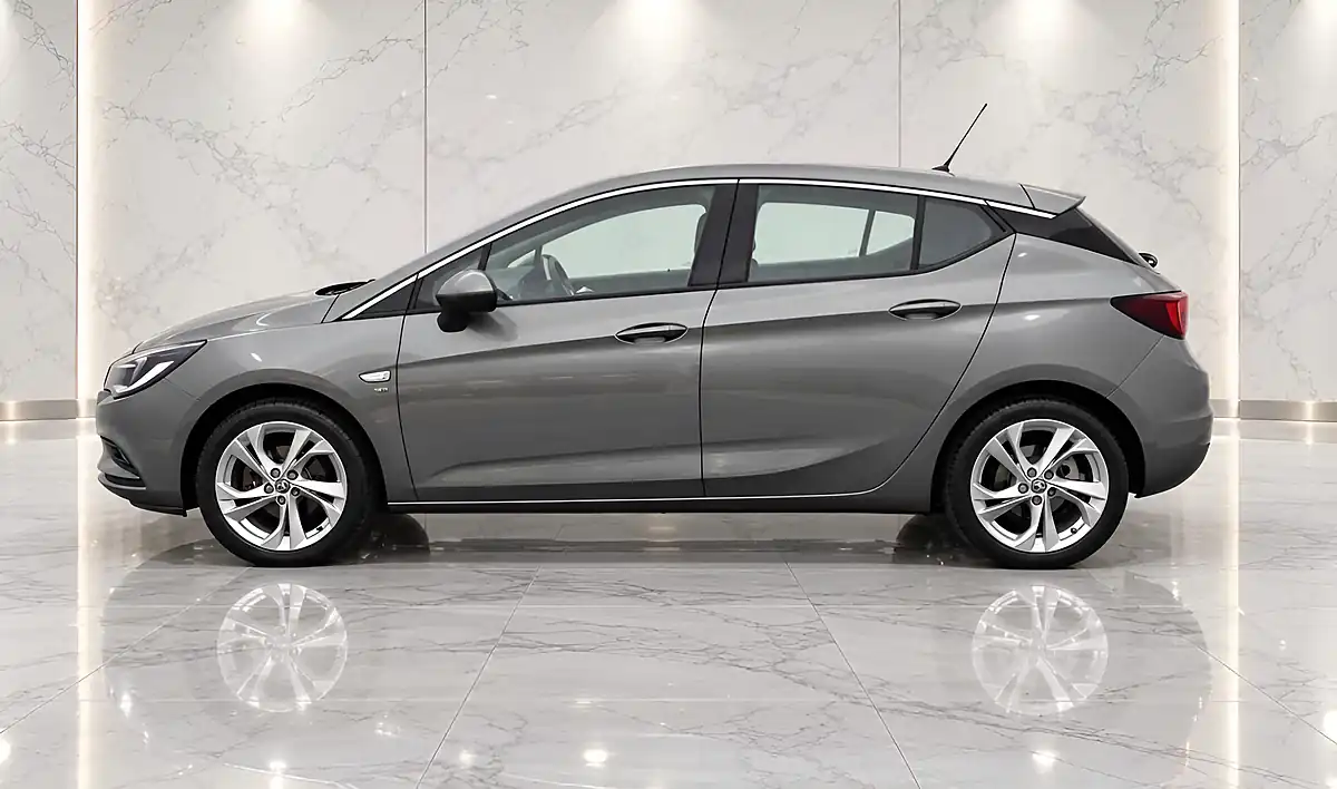 Used 2018 Vauxhall Astra Sri Nav Grey - Interior and Exterior details 4
