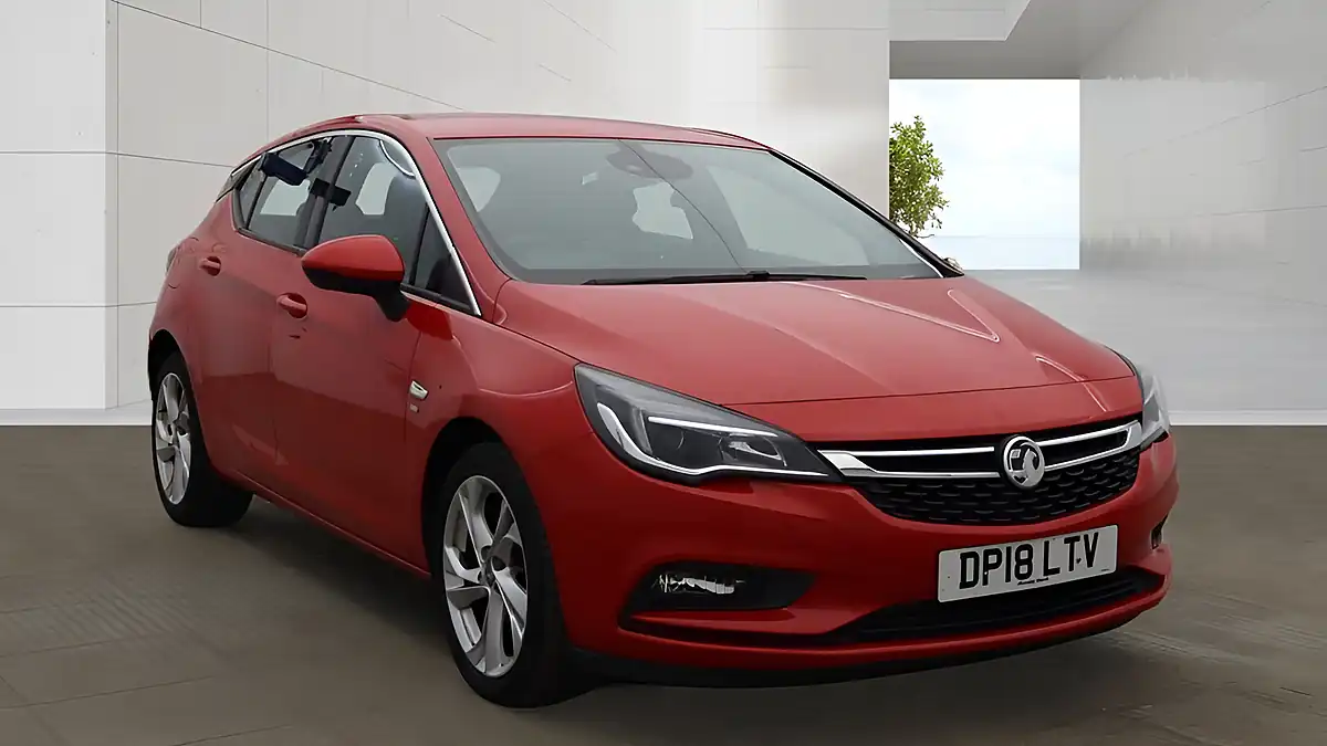 Used 2018 Vauxhall Astra Sri Nav Red - Front View