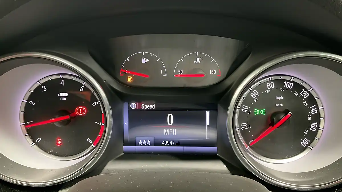 Used 2018 Vauxhall Astra Sri Nav Red - Interior and Exterior details 8